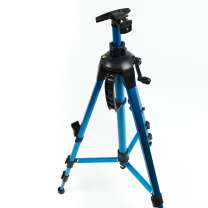 Без бренда «Мольберт металлический тренога складной, усиленный, синий в чехле с уровнем, компасом и ручкой, регулируемый» в Уфе
